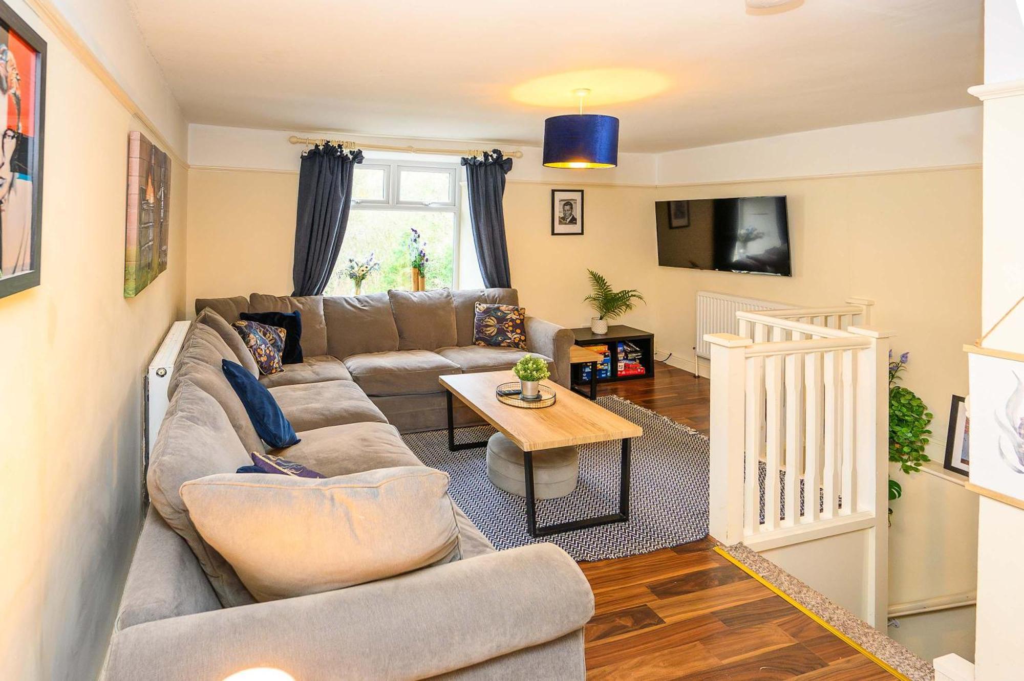 Llareggub Amazing House In Afan Forest With Breath-Taking Views By Staystaycations Port Talbot Εξωτερικό φωτογραφία